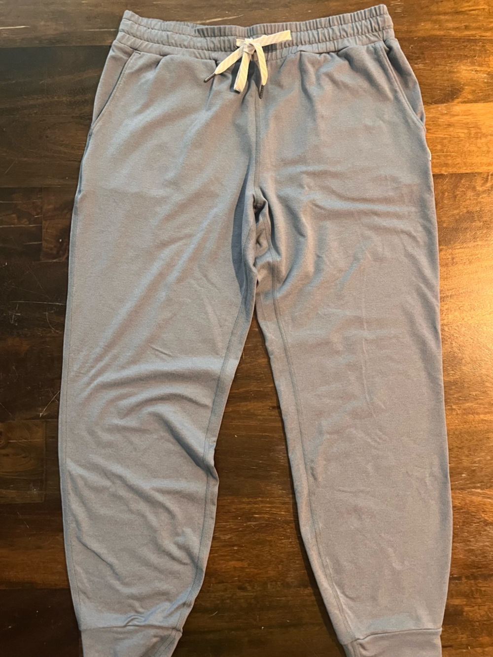 Vuori Women's Heather Blue Halo Joggers - Picture 3 of 8